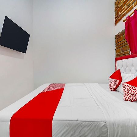 Super Oyo 91173 Guesthouse King Puntodewo Pakualaman Exterior photo